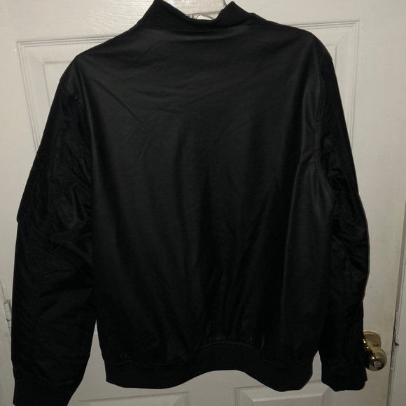 Leather material jacket. - Picture 3 of 4
